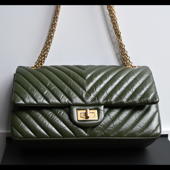 Chanel reissue 2.55 classic flap bag - Picture 2 of 10